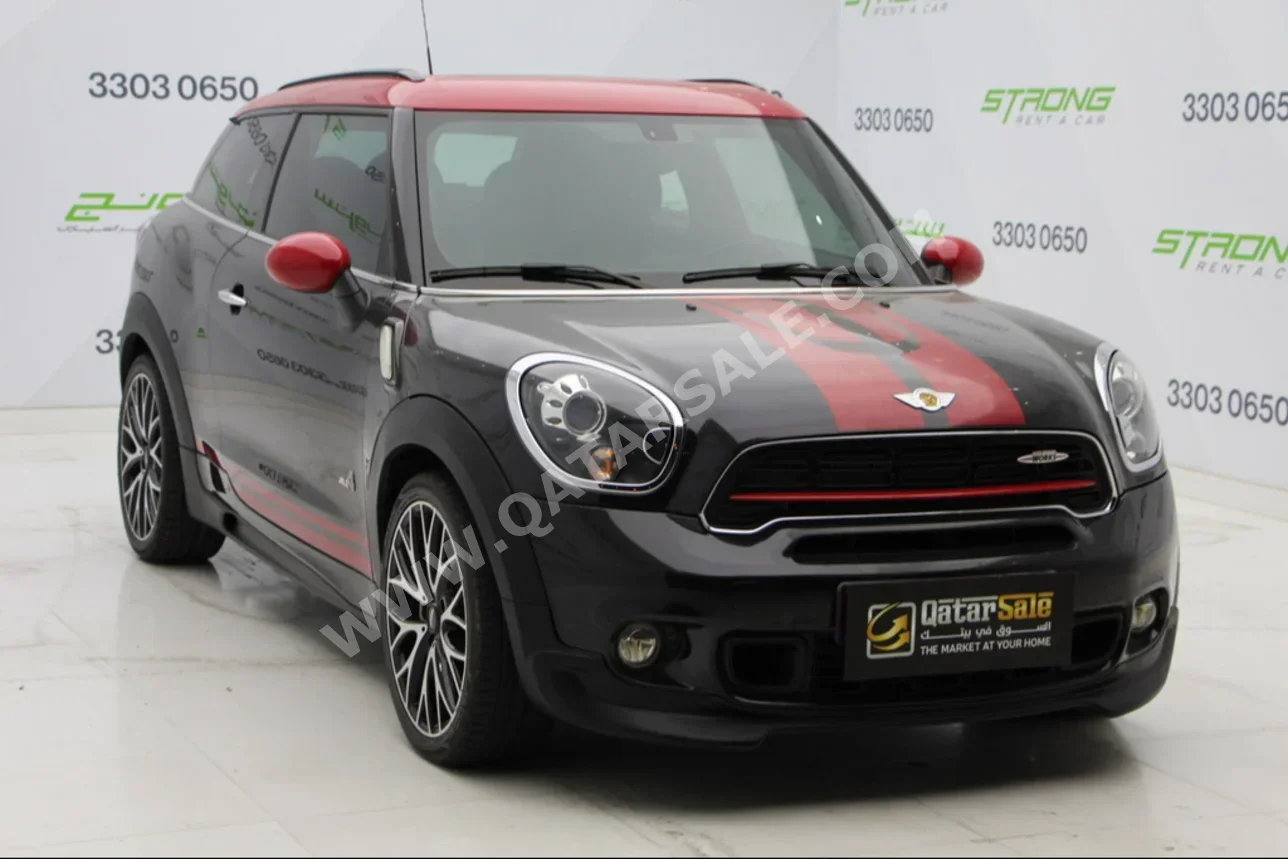 Mini  Cooper  Paceman  2015  Automatic  65,000 Km  4 Cylinder  Rear Wheel Drive (RWD)  Hatchback  Black and Red