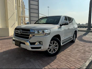 Toyota  Land Cruiser  GXR  2019  Automatic  159,900 Km  8 Cylinder  Four Wheel Drive (4WD)  SUV  White