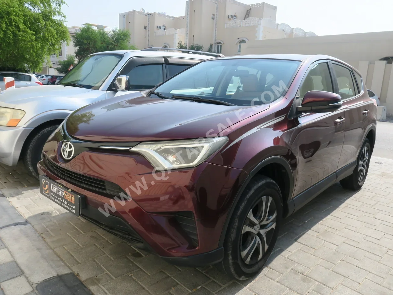 Toyota  Rav 4  2017  Automatic  234,000 Km  4 Cylinder  Four Wheel Drive (4WD)  SUV  Maroon