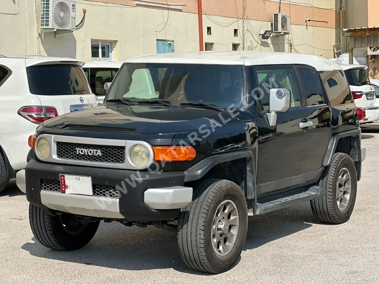  Toyota  FJ Cruiser  2012  Automatic  245,000 Km  6 Cylinder  Four Wheel Drive (4WD)  SUV  Black  With Warranty