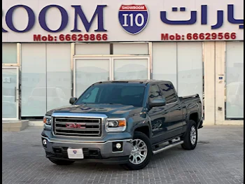 GMC  Sierra  SLE  2014  Automatic  123,000 Km  8 Cylinder  Four Wheel Drive (4WD)  Pick Up  Gray