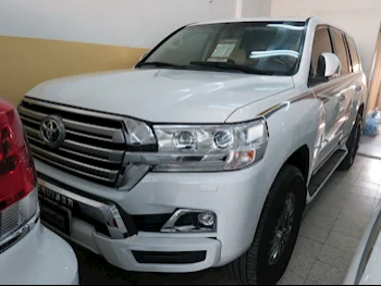 Toyota  Land Cruiser  GXR  2018  Automatic  109,000 Km  8 Cylinder  Four Wheel Drive (4WD)  SUV  White