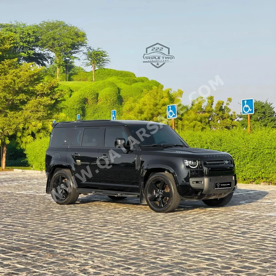 Land Rover  Defender  110 HSE  2024  Automatic  14,000 Km  6 Cylinder  Four Wheel Drive (4WD)  SUV  Black  With Warranty