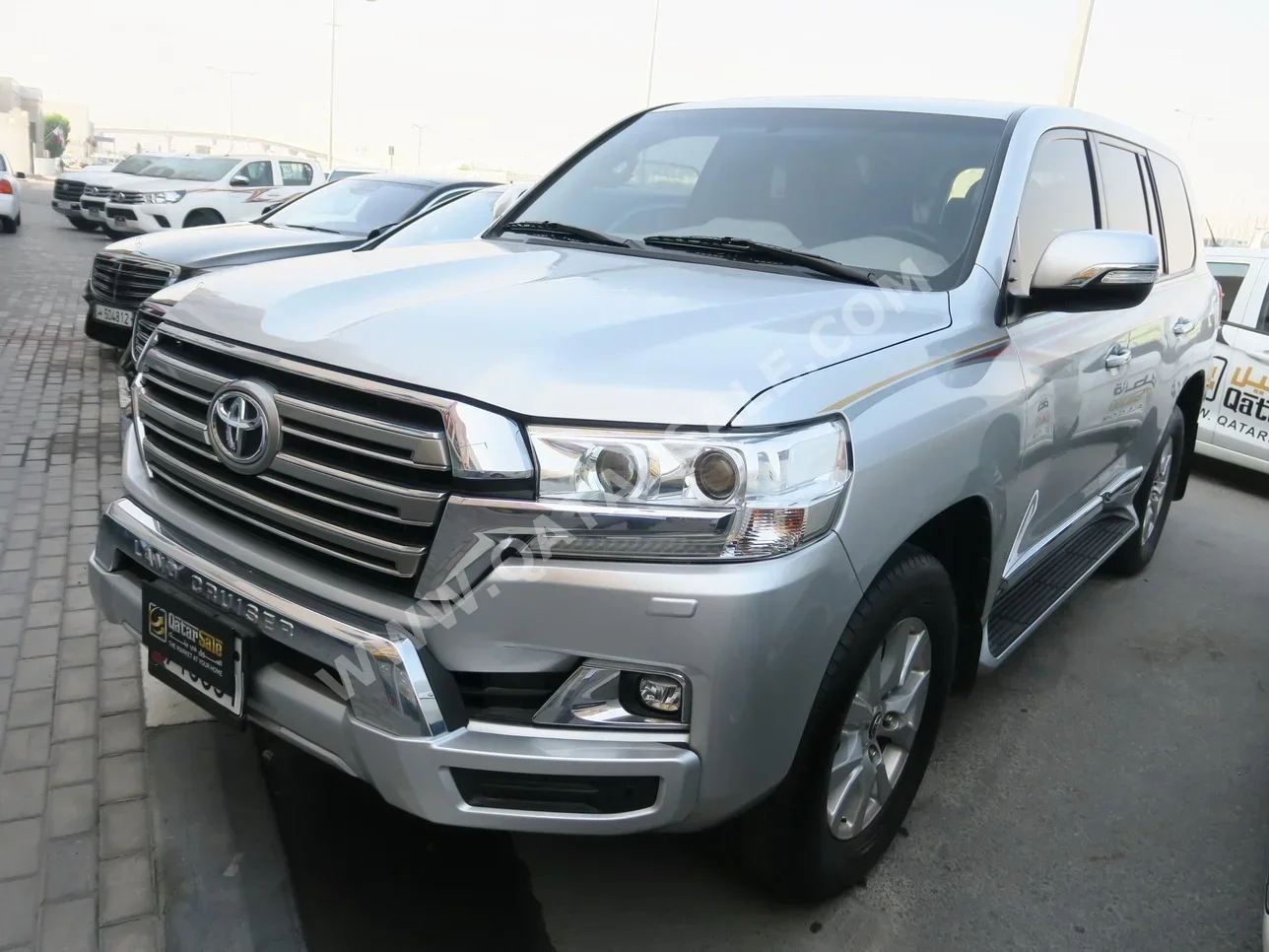 Toyota  Land Cruiser  GXR  2018  Automatic  72٬000 Km  8 Cylinder  Four Wheel Drive (4WD)  SUV  Silver