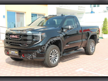 GMC  Sierra  AT4  2023  Automatic  15,000 Km  8 Cylinder  Four Wheel Drive (4WD)  Pick Up  Black  With Warranty