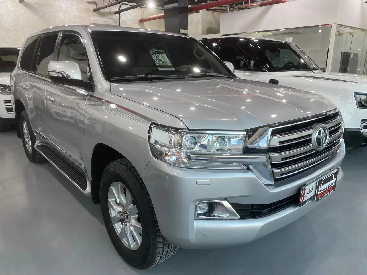 Toyota  Land Cruiser  GXR  2019  Automatic  198,000 Km  6 Cylinder  Four Wheel Drive (4WD)  SUV  Silver