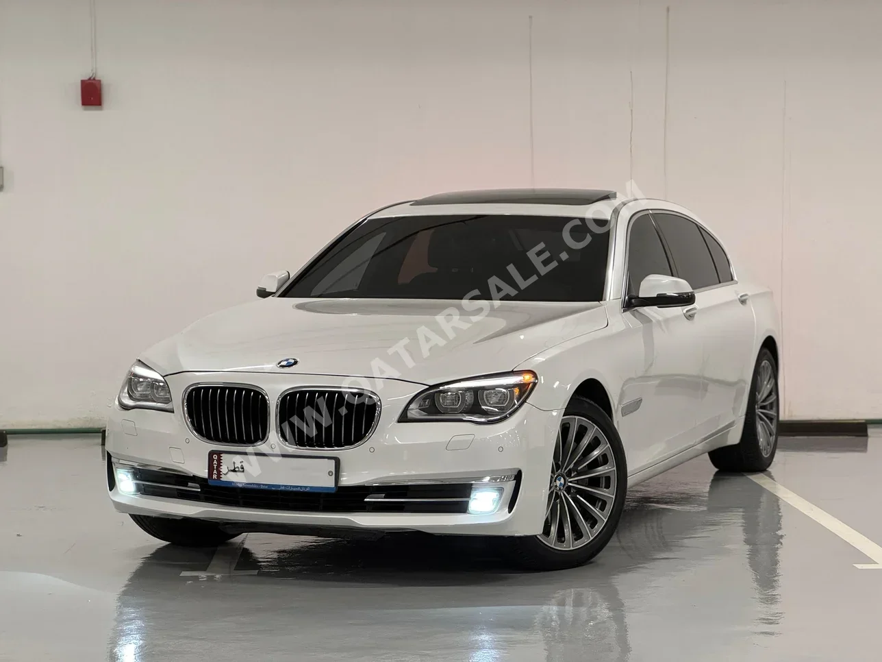 BMW  7-Series  730 Li  2013  Automatic  122,000 Km  6 Cylinder  Rear Wheel Drive (RWD)  Sedan  White