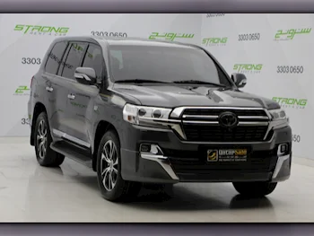 Toyota  Land Cruiser  VXR- Grand Touring S  2020  Automatic  127٬000 Km  8 Cylinder  Four Wheel Drive (4WD)  SUV  Gray