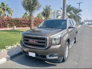 GMC  Yukon  XL  2016  Automatic  190,000 Km  8 Cylinder  Four Wheel Drive (4WD)  SUV  Brown