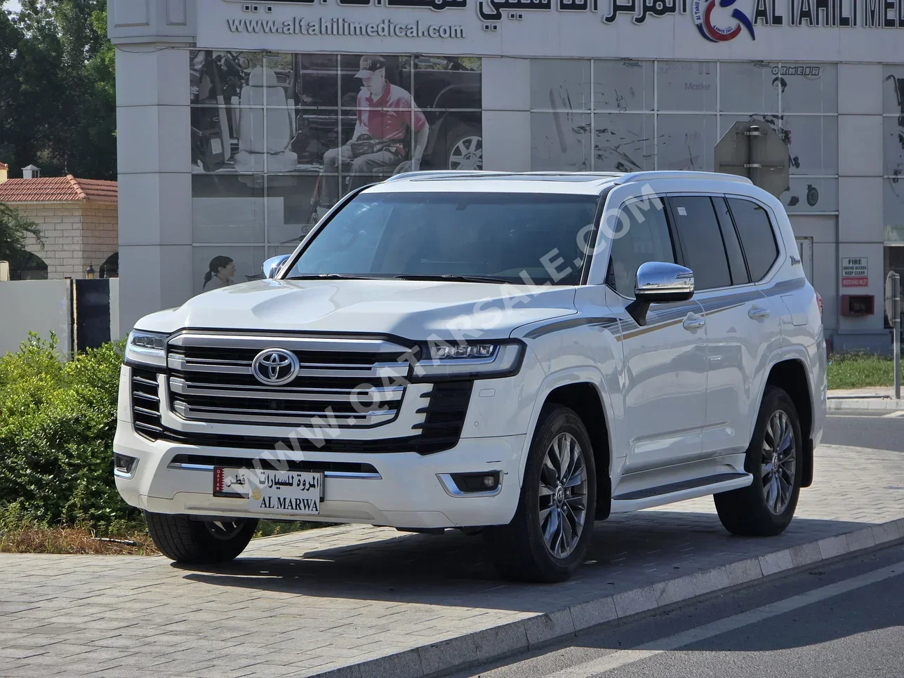 Toyota  Land Cruiser  VX Twin Turbo  2022  Automatic  110,000 Km  6 Cylinder  Four Wheel Drive (4WD)  SUV  White  With Warranty