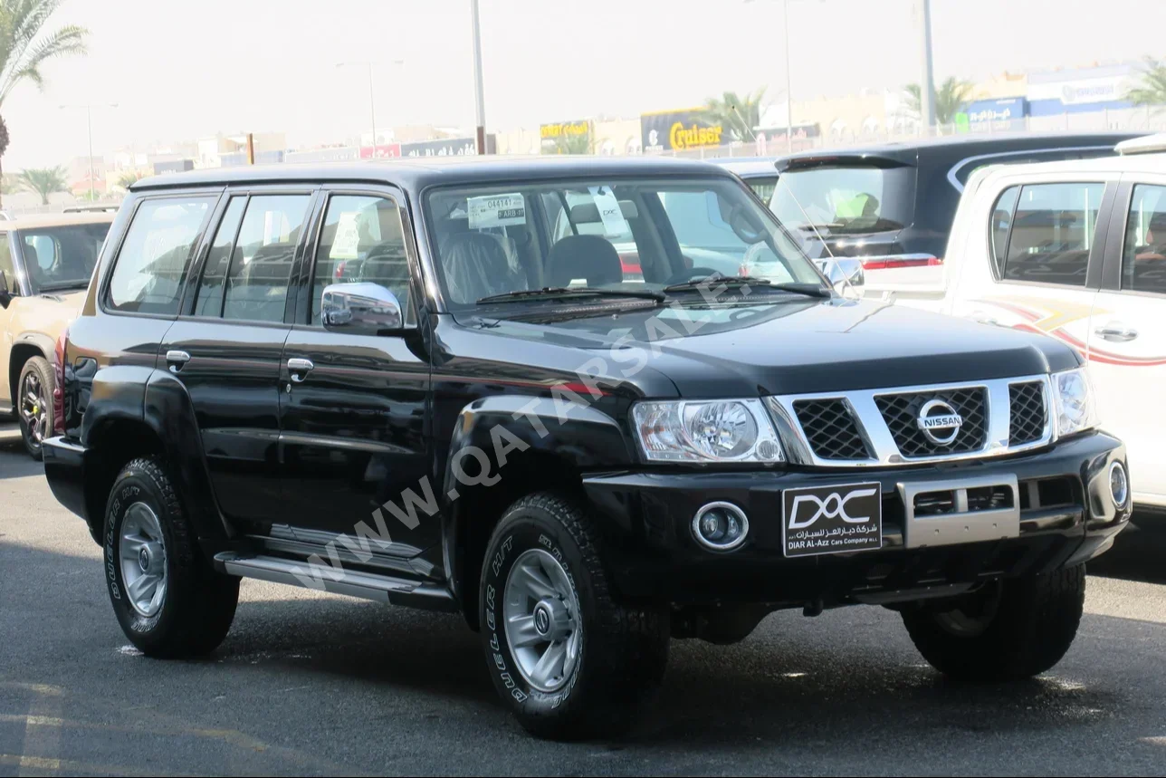 Nissan  Patrol  Safari  2023  Manual  8,000 Km  6 Cylinder  Four Wheel Drive (4WD)  SUV  Black  With Warranty