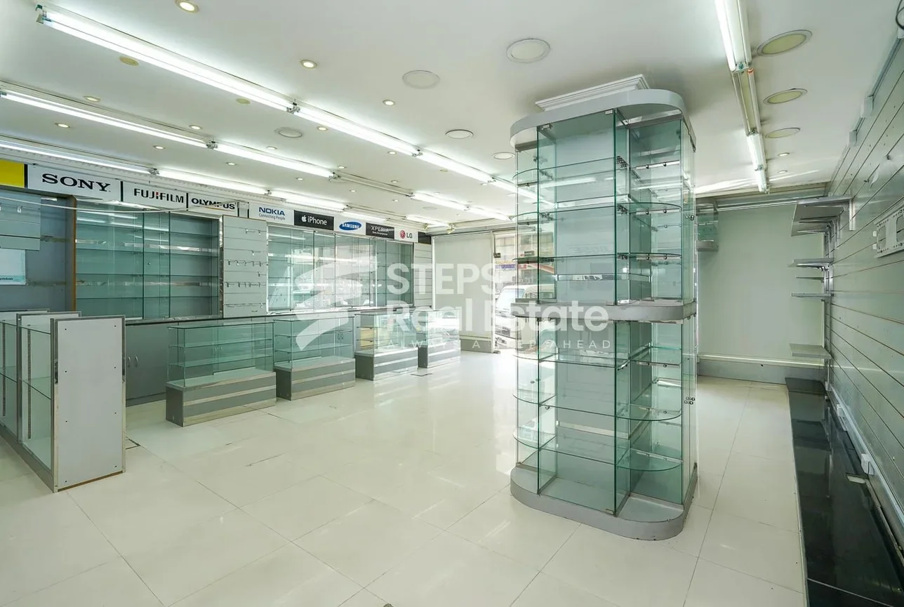 Commercial Shops - Fully Furnished  - Doha  - Al Mansoura