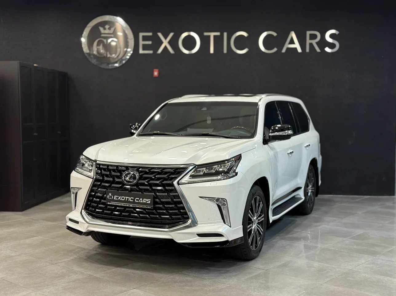 Lexus  LX  570 S  2020  Automatic  74,000 Km  8 Cylinder  Four Wheel Drive (4WD)  SUV  White  With Warranty