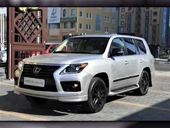 Lexus  LX  570  2013  Automatic  336,300 Km  8 Cylinder  Four Wheel Drive (4WD)  SUV  White