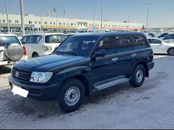 Toyota  Land Cruiser  G  2006  Manual  300,000 Km  6 Cylinder  Four Wheel Drive (4WD)  SUV  Black