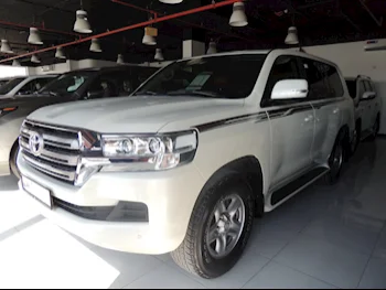 Toyota  Land Cruiser  GXR  2021  Automatic  44,000 Km  6 Cylinder  Four Wheel Drive (4WD)  SUV  White