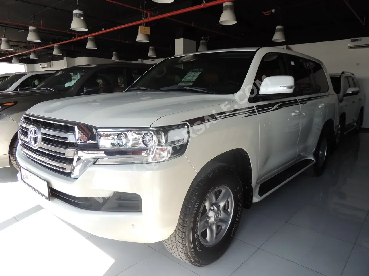 Toyota  Land Cruiser  GXR  2021  Automatic  44,000 Km  6 Cylinder  Four Wheel Drive (4WD)  SUV  White