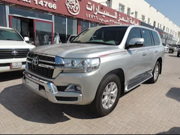  Toyota  Land Cruiser  GXR  2021  Automatic  61,000 Km  8 Cylinder  Four Wheel Drive (4WD)  SUV  Silver  With Warranty