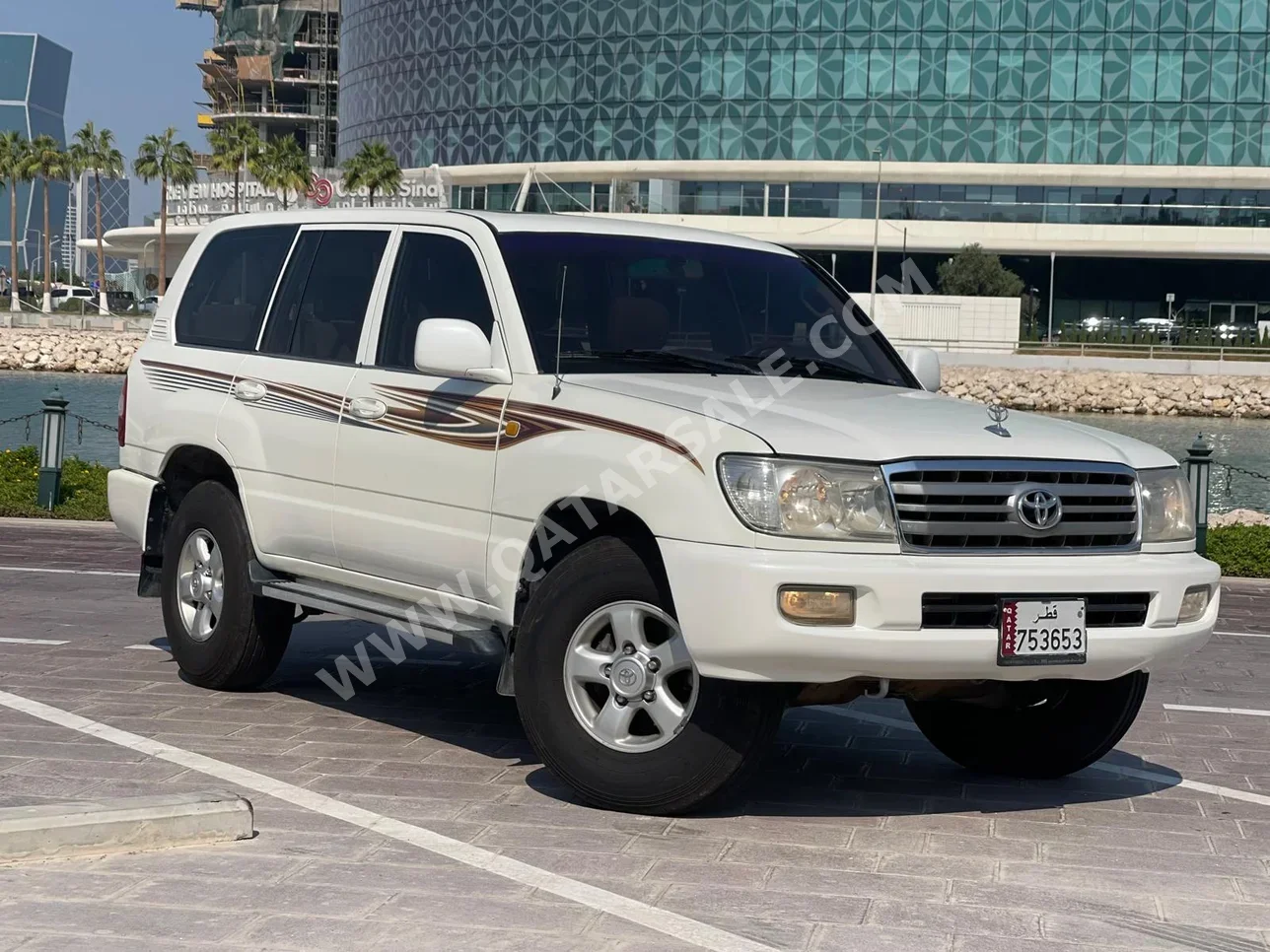 Toyota  Land Cruiser  GXR  2007  Automatic  445,000 Km  6 Cylinder  Four Wheel Drive (4WD)  SUV  White