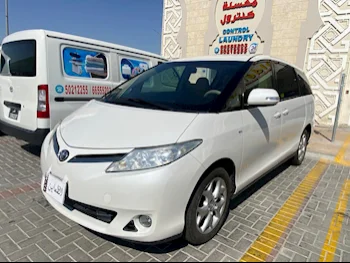 Toyota  Previa  2014  Automatic  200,000 Km  4 Cylinder  Front Wheel Drive (FWD)  Van / Bus  White