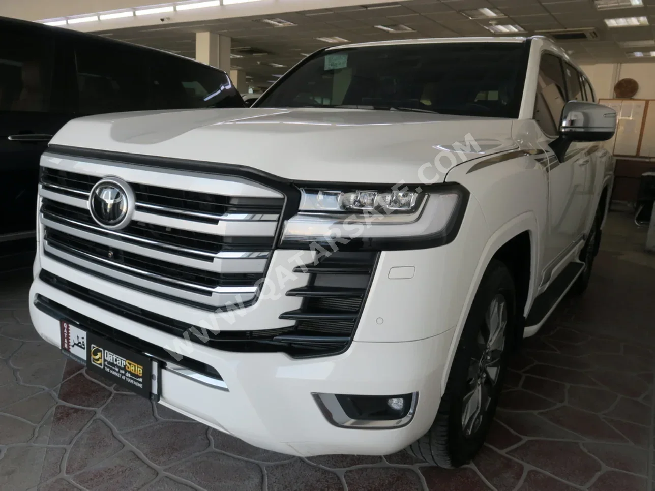 Toyota  Land Cruiser  VXR Twin Turbo  2024  Automatic  20,000 Km  6 Cylinder  Four Wheel Drive (4WD)  SUV  White  With Warranty