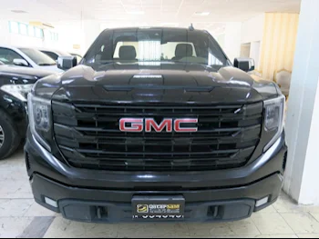 GMC  Sierra  Elevation  2022  Automatic  60,000 Km  8 Cylinder  Four Wheel Drive (4WD)  Pick Up  Black  With Warranty