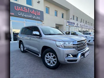 Toyota  Land Cruiser  GXR  2018  Automatic  219,000 Km  8 Cylinder  Four Wheel Drive (4WD)  SUV  Silver