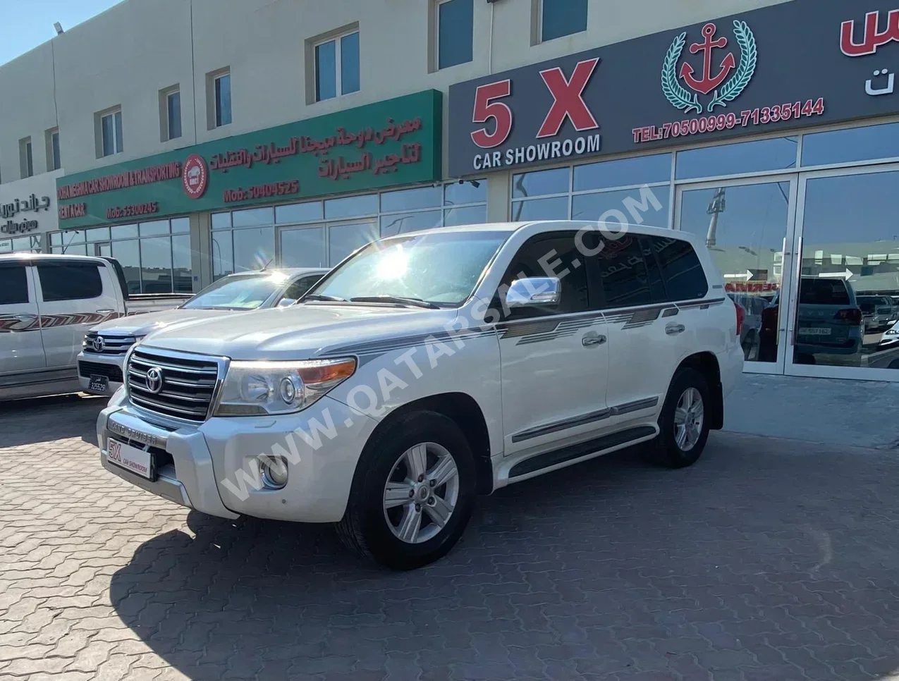  Toyota  Land Cruiser  GXR  2015  Automatic  331,000 Km  8 Cylinder  Four Wheel Drive (4WD)  SUV  White  With Warranty