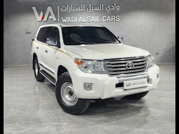 Toyota  Land Cruiser  GXR  2009  Automatic  453,000 Km  8 Cylinder  Four Wheel Drive (4WD)  SUV  White