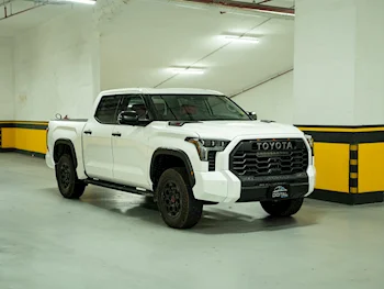 Toyota  Tundra  TRD PRO  2023  Automatic  500 Km  6 Cylinder  Four Wheel Drive (4WD)  Pick Up  White  With Warranty