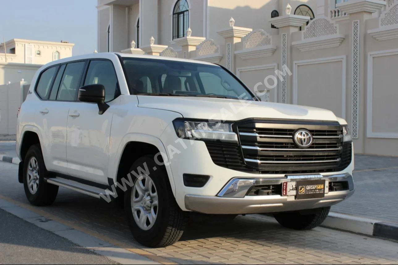 Toyota  Land Cruiser  GX  2022  Automatic  193,000 Km  6 Cylinder  Four Wheel Drive (4WD)  SUV  White