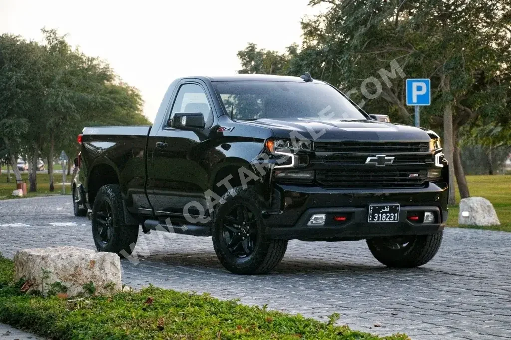 Chevrolet  Silverado  Pickup  Black  2021