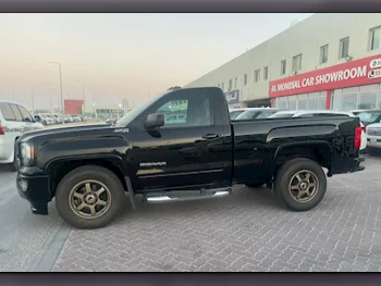 GMC  Sierra  Z71  2016  Automatic  141,000 Km  8 Cylinder  Four Wheel Drive (4WD)  Pick Up  Black