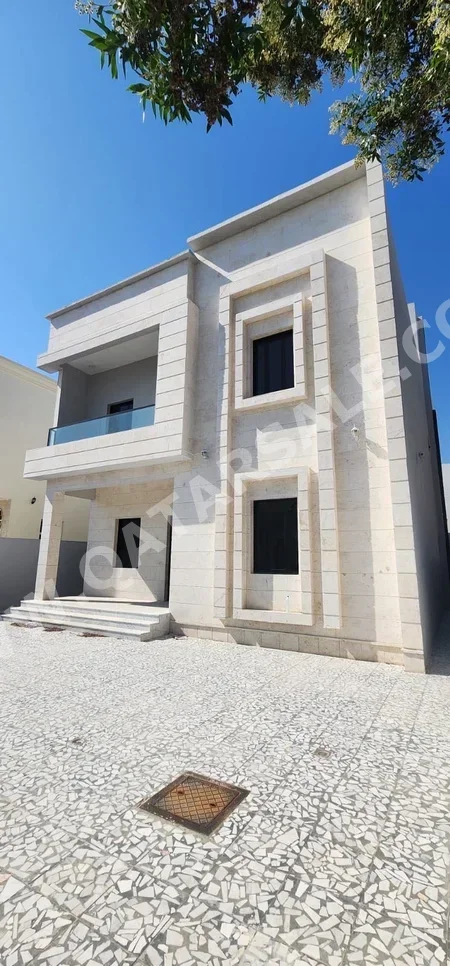 Family Residential  - Not Furnished  - Doha  - Nuaija  - 7 Bedrooms