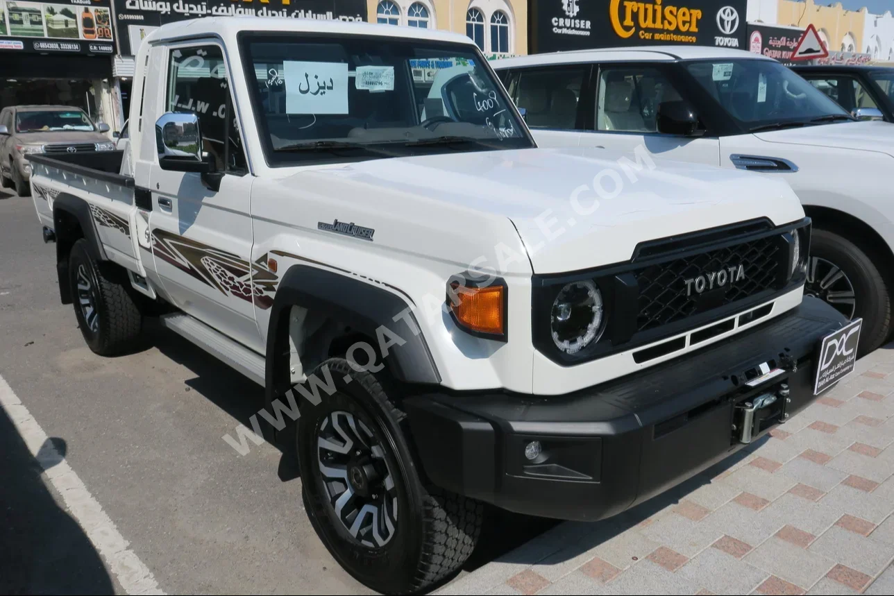 Toyota  Land Cruiser  LX  2024  Automatic  0 Km  4 Cylinder  Four Wheel Drive (4WD)  Pick Up  White  With Warranty