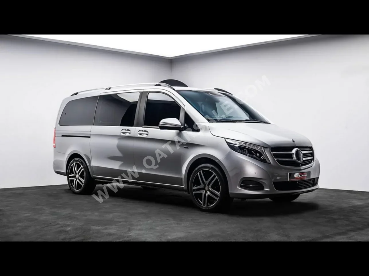 Mercedes-Benz  V-Class  250  2017  Automatic  84,000 Km  4 Cylinder  Front Wheel Drive (FWD)  Van / Bus  Silver