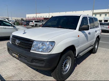 Toyota  Land Cruiser  G  2007  Manual  365,000 Km  6 Cylinder  Four Wheel Drive (4WD)  SUV  White