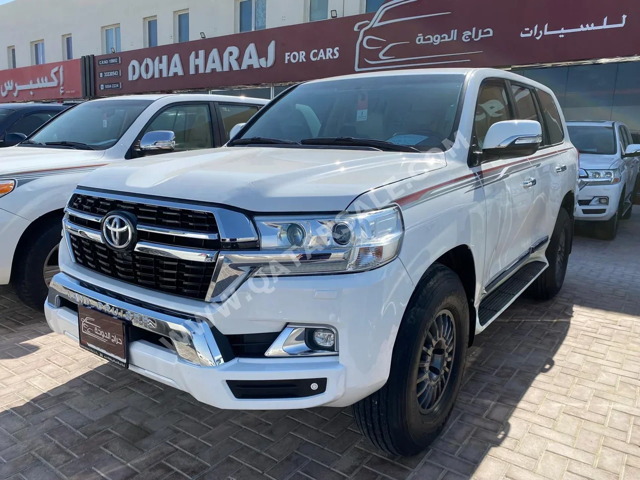 Toyota  Land Cruiser  GXR  2017  Automatic  155,000 Km  6 Cylinder  Four Wheel Drive (4WD)  SUV  White