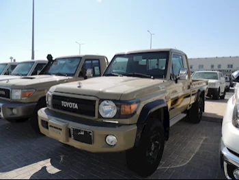 Toyota  Land Cruiser  LX  2022  Manual  57,000 Km  6 Cylinder  Four Wheel Drive (4WD)  Pick Up  White