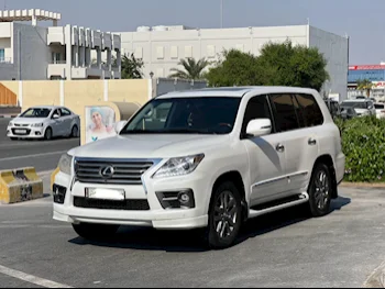 Lexus  LX  570  2012  Automatic  260,000 Km  8 Cylinder  Four Wheel Drive (4WD)  SUV  White