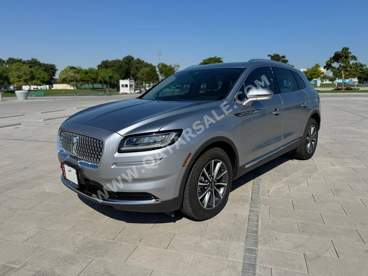  Lincoln  Aviator  2022  Automatic  10,000 Km  4 Cylinder  All Wheel Drive (AWD)  SUV  Silver  With Warranty