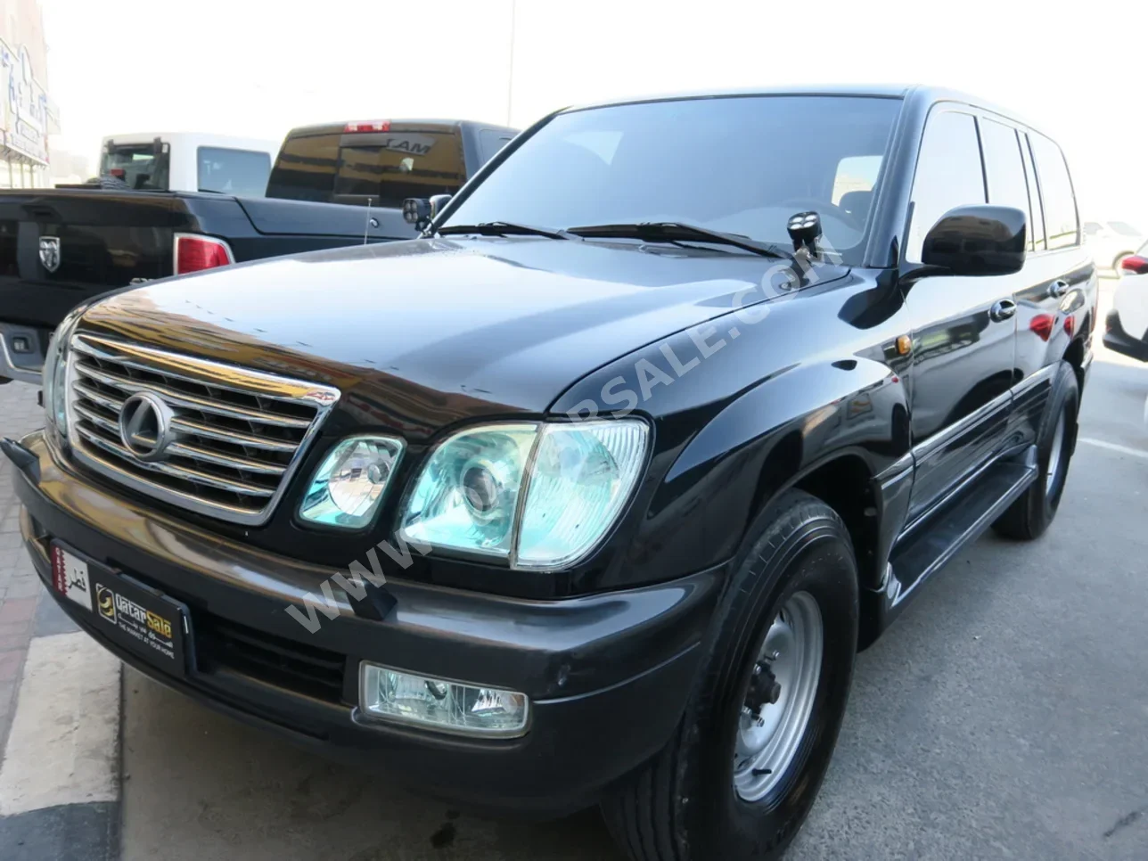 Lexus  LX  470  2005  Automatic  289,000 Km  8 Cylinder  Four Wheel Drive (4WD)  SUV  Black