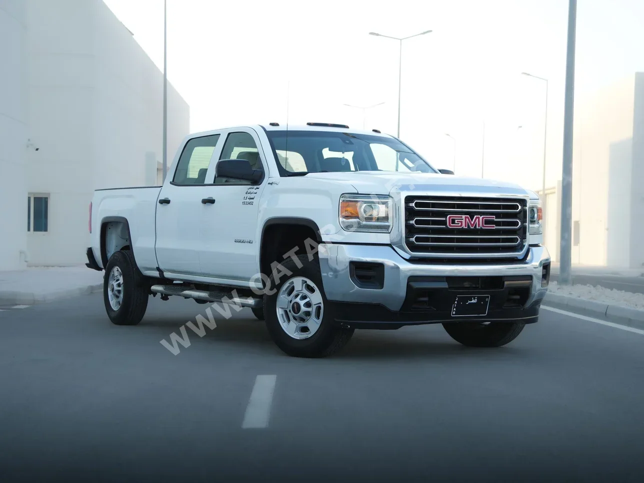 GMC  Sierra  2500 HD  2019  Automatic  145,000 Km  8 Cylinder  Four Wheel Drive (4WD)  Pick Up  White