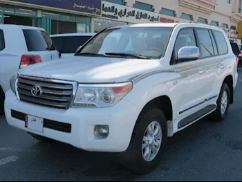 Toyota  Land Cruiser  VXR  2013  Automatic  340,000 Km  8 Cylinder  Four Wheel Drive (4WD)  SUV  White