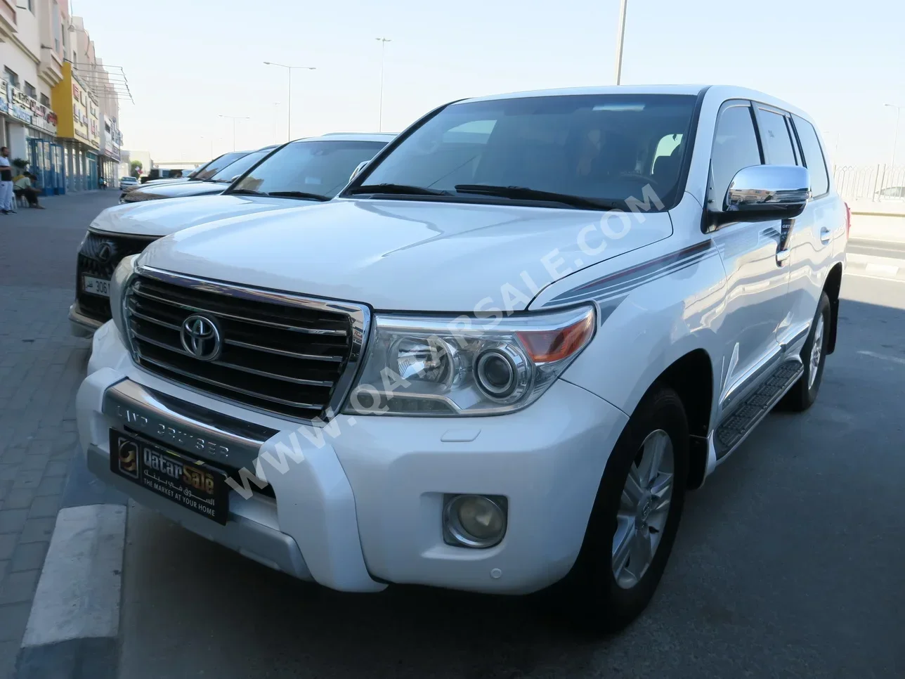 Toyota  Land Cruiser  GXR  2014  Automatic  408,000 Km  8 Cylinder  Four Wheel Drive (4WD)  SUV  White