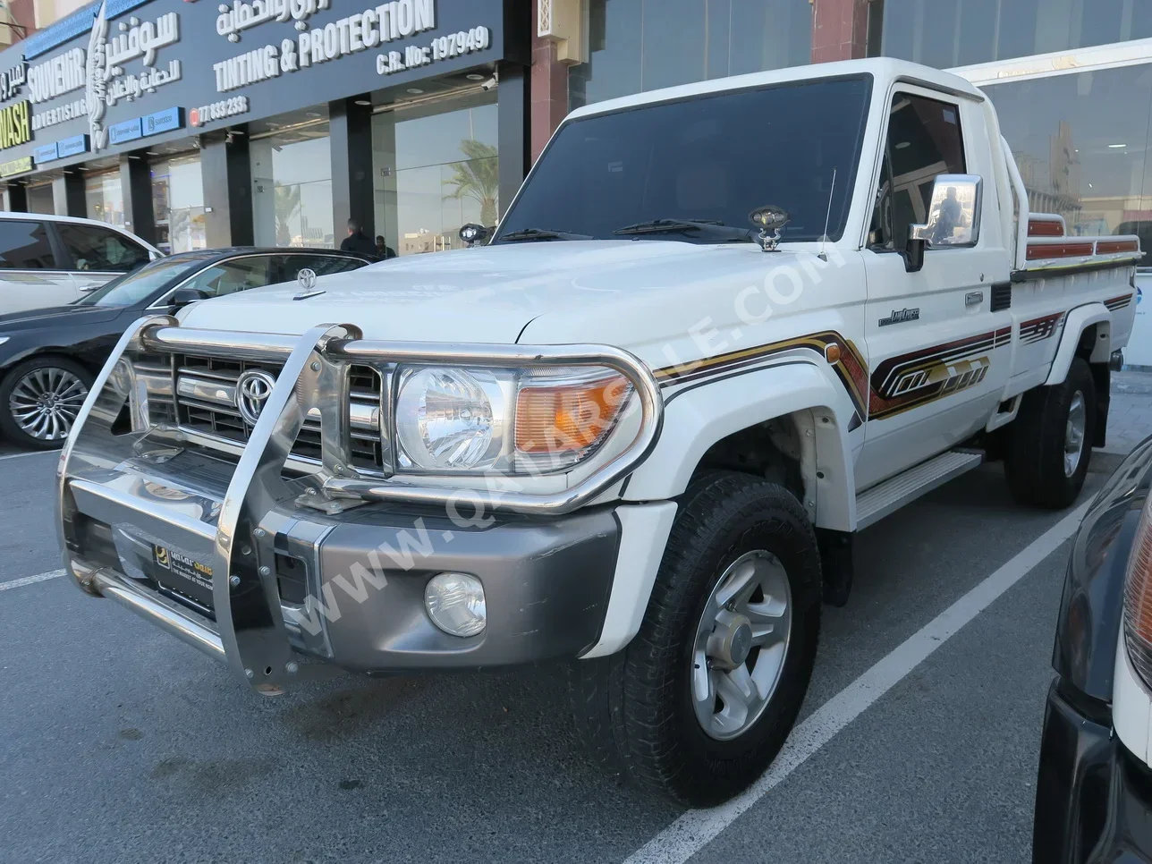 Toyota  Land Cruiser  LX  2019  Manual  99,000 Km  6 Cylinder  Four Wheel Drive (4WD)  Pick Up  White