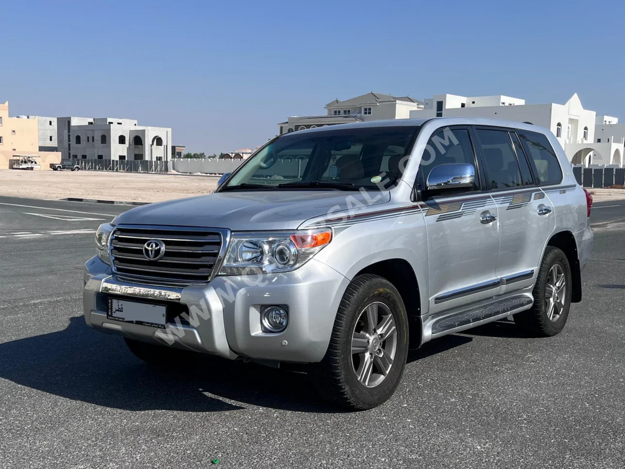 Toyota  Land Cruiser  GXR  2014  Automatic  390,000 Km  6 Cylinder  Four Wheel Drive (4WD)  SUV  Gray