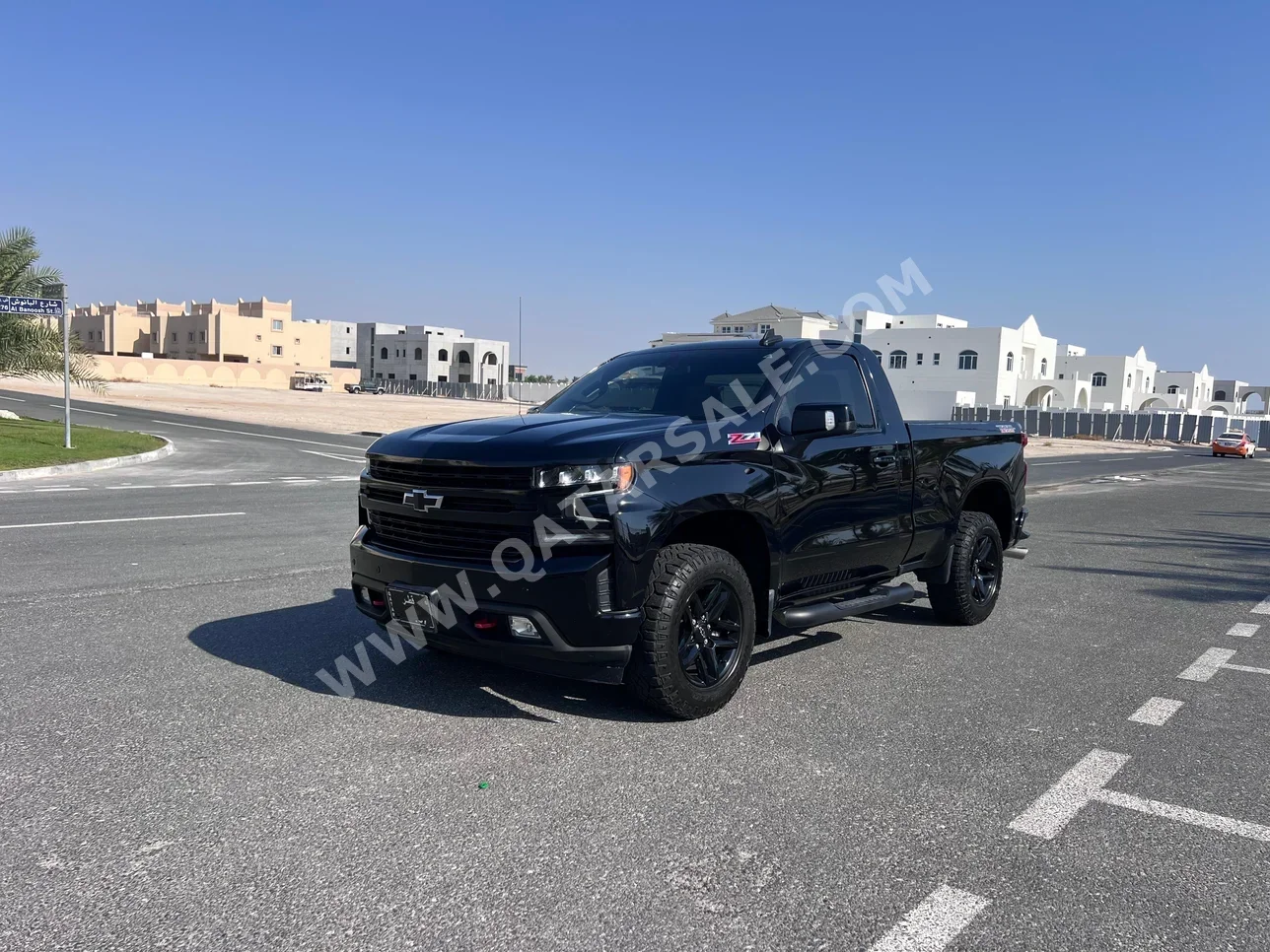 Chevrolet  Silverado  Trail Boss  2021  Automatic  85,000 Km  8 Cylinder  Four Wheel Drive (4WD)  Pick Up  Black