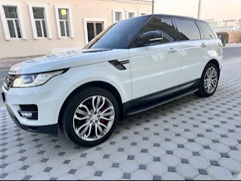  Land Rover  Range Rover  Sport Super charged  2015  Automatic  155,000 Km  8 Cylinder  Four Wheel Drive (4WD)  SUV  White  With Warranty