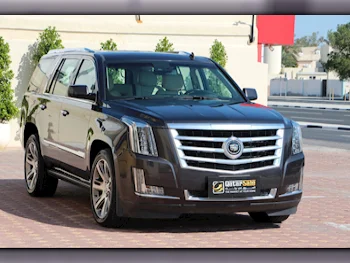 Cadillac  Escalade  Platinum  2015  Automatic  163,000 Km  8 Cylinder  Four Wheel Drive (4WD)  SUV  Gray